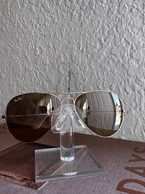 Ray-Ban Gold Frame with Brown Gradient Lenses Aviator Sunglasses